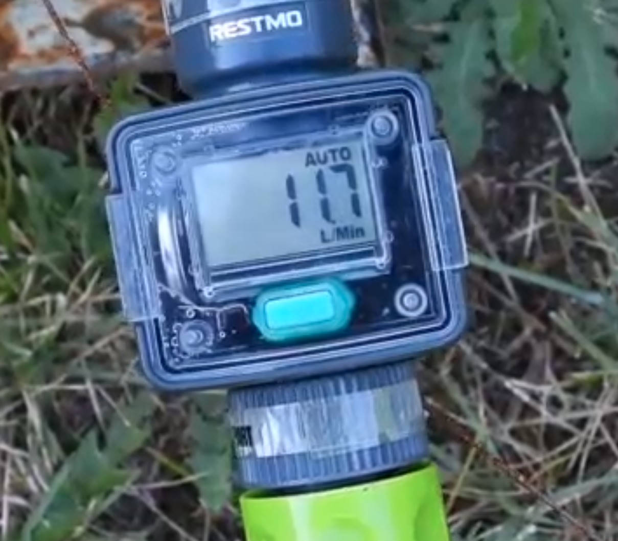 Flow rate comparison between the Vortex Pipe insert and the empty pipe.